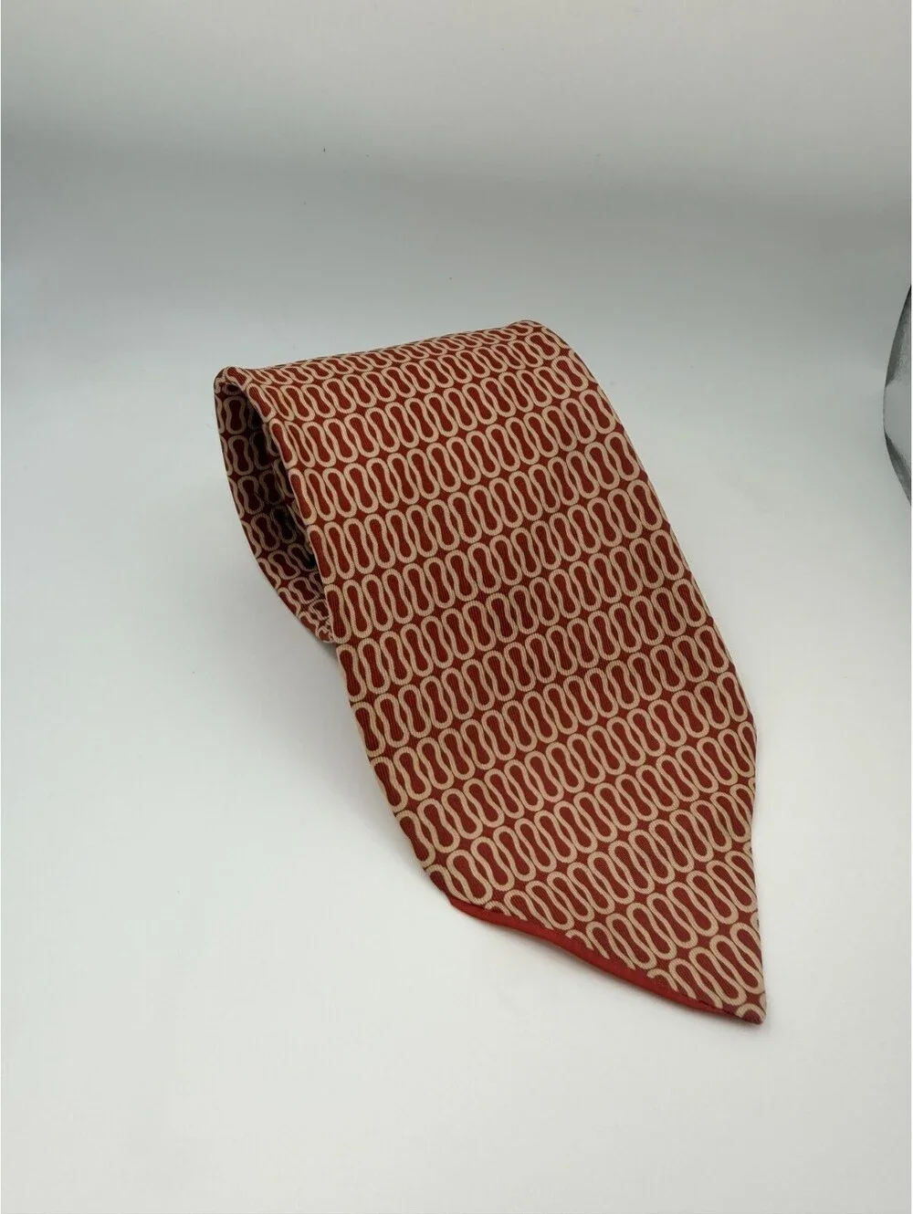 Fiorio Milano All Silk Hand Printed Necktie Red Cream Chain‎ Link Made in Italy